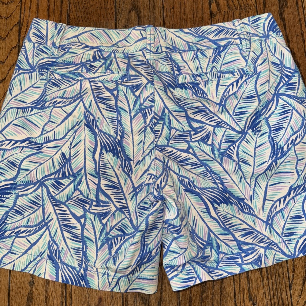 Lilly Pulitzer Jayne Stretch Shorts‎ 7" Blue And White Size 2 Women's Tropical